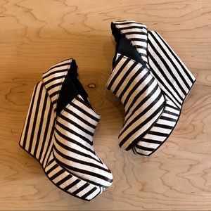 Senso Diffusion Pony Hair Booties